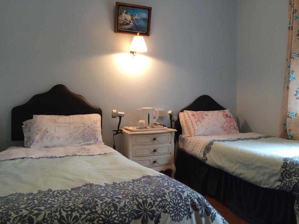 Palm Grove B&B Кашел Екстериор снимка