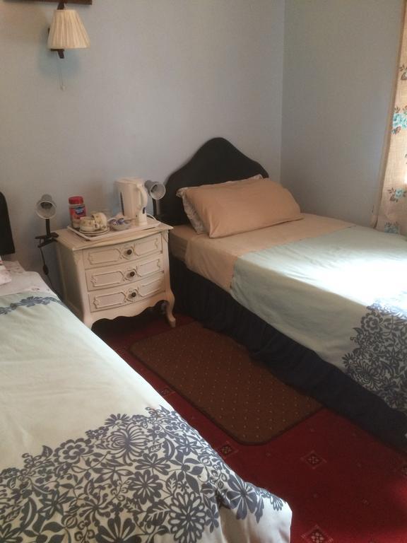 Palm Grove B&B Кашел Екстериор снимка
